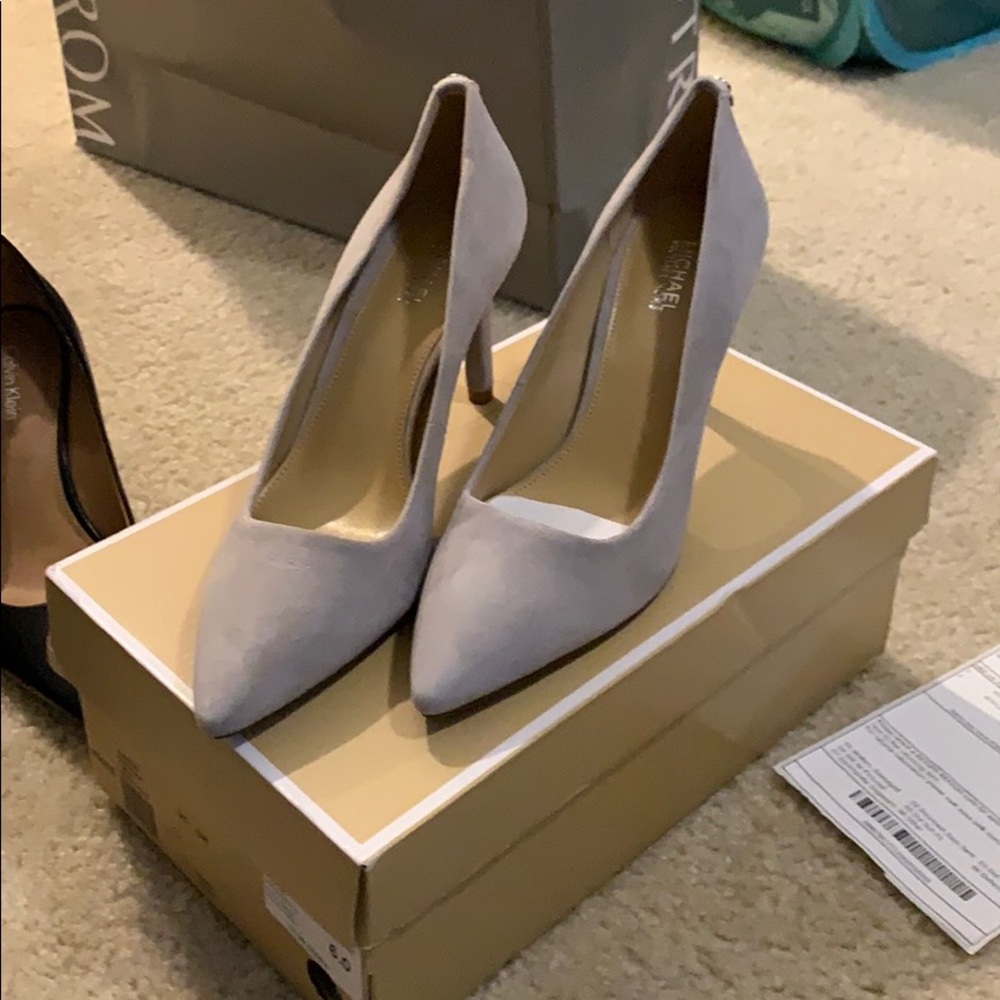Michael Kors pumps